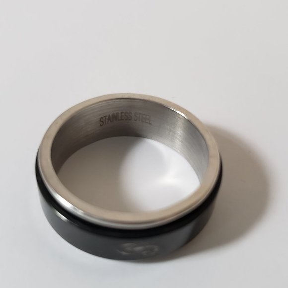 Men's Scorpion Spinner Ring - Picture 3 of 4